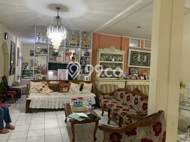 Rumah Terawat di Turangga, Bandung, LT 240m2m², Luas Bangunan 180m2m² Rumah Terawat di Turangga, Bandung, LT 240m2m², Luas Bangunan 180m2m²