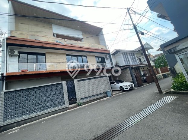 Jual Rumah Luas Megah Dengan View Eksklusif di Cigadung, Bandung Jual Rumah Luas Megah Dengan View Eksklusif di Cigadung, Bandung