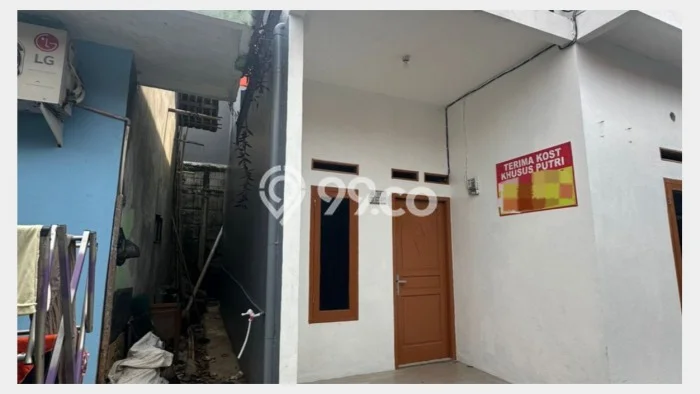 Unit Kost Dijual di Pagedangan dengan 4 Kamar Tidur & Luas Bangunan 164m2 Unit Kost Dijual di Pagedangan dengan 4 Kamar Tidur & Luas Bangunan 164m2
