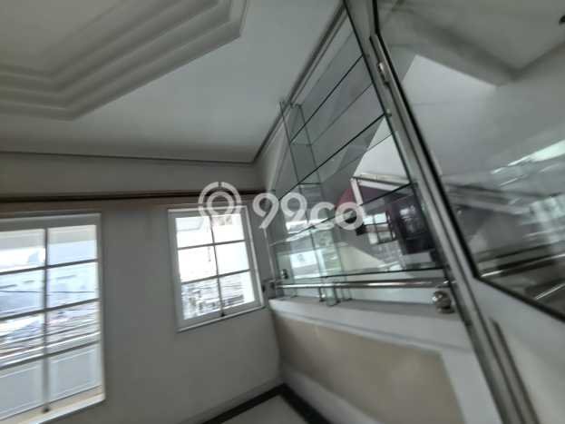 Hunian Mewah LB 323m2 Siap Huni Desain Elegan di Tamansari, Jakarta Barat Hunian Mewah LB 323m2 Siap Huni Desain Elegan di Tamansari, Jakarta Barat