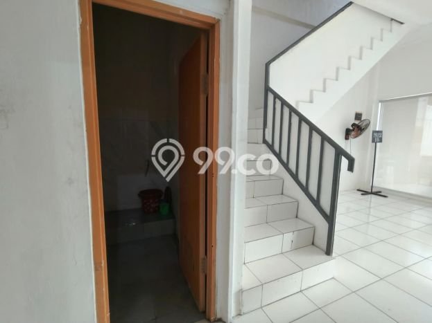 Unit Komersial Disewakan di Jakarta Barat Area Strategis Harga Kompetitif Unit Komersial Disewakan di Jakarta Barat Area Strategis Harga Kompetitif