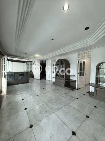 Hunian Mewah LB 323m2 Siap Huni Desain Elegan di Tamansari, Jakarta Barat Hunian Mewah LB 323m2 Siap Huni Desain Elegan di Tamansari, Jakarta Barat
