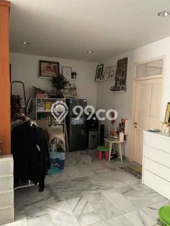 Siap Huni Rumah Mewah 3 Kamar di Kebon Jeruk Dekat ke Mana Pun Siap Huni Rumah Mewah 3 Kamar di Kebon Jeruk Dekat ke Mana Pun