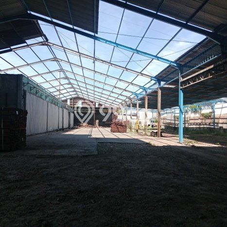 Gudang Disewakan di Area Ramai Benowo, Surabaya Gudang Disewakan di Area Ramai Benowo, Surabaya
