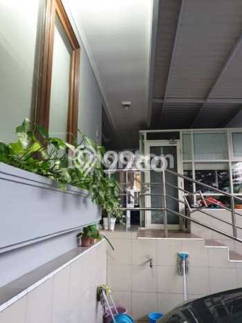 Hunian Elit LB 200m2 Siap Pakai Desain Elegan di Citraland, Surabaya Hunian Elit LB 200m2 Siap Pakai Desain Elegan di Citraland, Surabaya