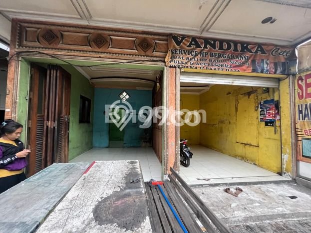 Siap Huni Hunian Elit 7 Kamar di Simomulyo Dekat ke Mana Pun Siap Huni Hunian Elit 7 Kamar di Simomulyo Dekat ke Mana Pun