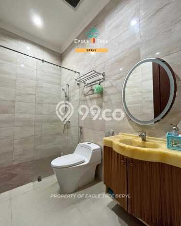Rumah Mewah LB 570m2 Siap Huni Desain Elegan di Bintaro, Tangerang Selatan Rumah Mewah LB 570m2 Siap Huni Desain Elegan di Bintaro, Tangerang Selatan