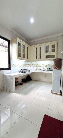Rumah Elit Modern Siap Huni di Graha Raya Tangerang Selatan Rumah Elit Modern Siap Huni di Graha Raya Tangerang Selatan