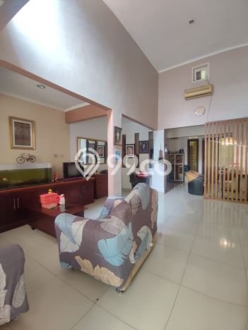 For Sale Hunian Rumah Terawat 5 KT di Graha Raya, Tangerang Selatan For Sale Hunian Rumah Terawat 5 KT di Graha Raya, Tangerang Selatan