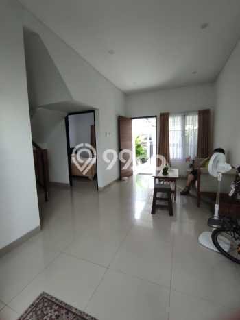 Rumah Minimalis 2 KT di Graha Raya Tangerang Selatan Semi Furnished Rumah Minimalis 2 KT di Graha Raya Tangerang Selatan Semi Furnished