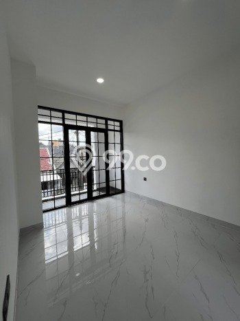 Rumah Modern Minimalis 3 Kamar Bisa Langsung Pindah di BSD Rumah Modern Minimalis 3 Kamar Bisa Langsung Pindah di BSD