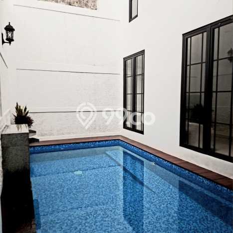 Ready to Use! Premium House LT 255m2 Desain Modern di Bintaro Ready to Use! Premium House LT 255m2 Desain Modern di Bintaro