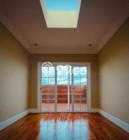 Rumah Luxury Modern Siap Huni di BSD Tangerang Rumah Luxury Modern Siap Huni di BSD Tangerang