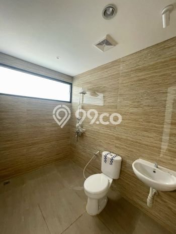 Dijual Rumah Luas Elegan Dengan View Eksklusif di Bintaro, Tangerang Selatan Dijual Rumah Luas Elegan Dengan View Eksklusif di Bintaro, Tangerang Selatan