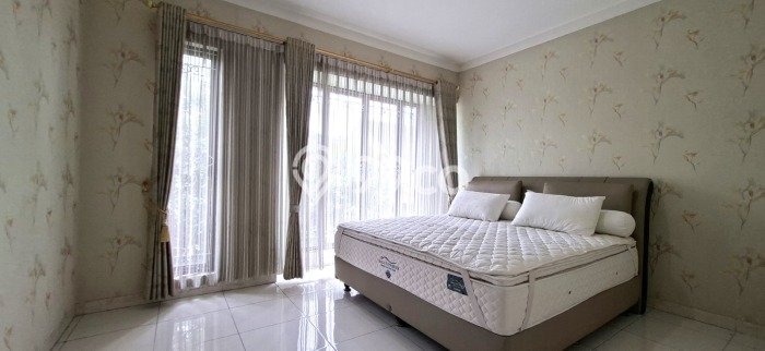 Rumah Elit Modern Siap Huni di Graha Raya Tangerang Selatan Rumah Elit Modern Siap Huni di Graha Raya Tangerang Selatan