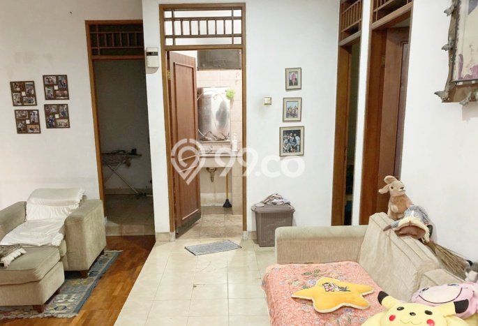 Hunian Elit LB 195m2 Siap Pakai Desain Elegan di Bintaro, Tangerang Selatan Hunian Elit LB 195m2 Siap Pakai Desain Elegan di Bintaro, Tangerang Selatan