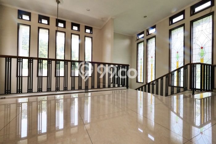 Rumah Elit Modern Tanpa Renovasi di Bintaro Tangerang Selatan Rumah Elit Modern Tanpa Renovasi di Bintaro Tangerang Selatan
