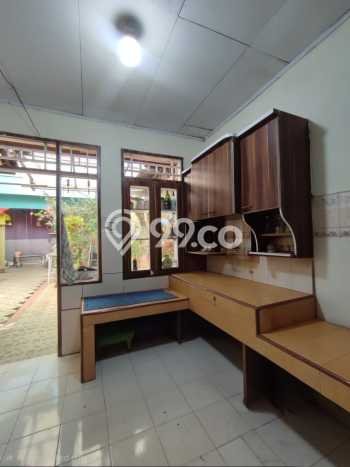 For Sale Hunian Rumah Terawat 5 Kamar di Graha Raya, Tangerang Selatan For Sale Hunian Rumah Terawat 5 Kamar di Graha Raya, Tangerang Selatan