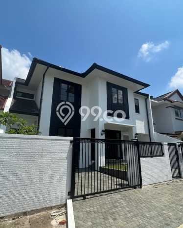 For Sale! Luxury House LT 240m2 Desain Modern di BSD For Sale! Luxury House LT 240m2 Desain Modern di BSD