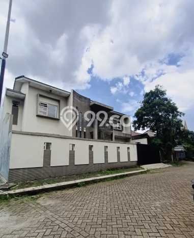 Hunian Elit LB 269m2 Siap Huni Desain Elegan di BSD, Tangerang Hunian Elit LB 269m2 Siap Huni Desain Elegan di BSD, Tangerang
