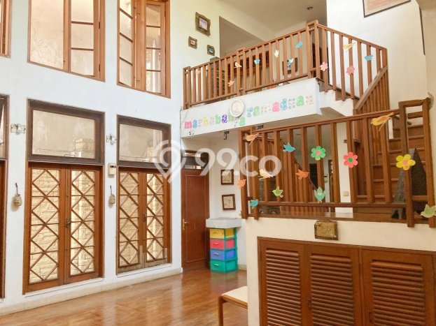 Hunian Elit LB 195m2 Siap Pakai Desain Elegan di Bintaro, Tangerang Selatan Hunian Elit LB 195m2 Siap Pakai Desain Elegan di Bintaro, Tangerang Selatan