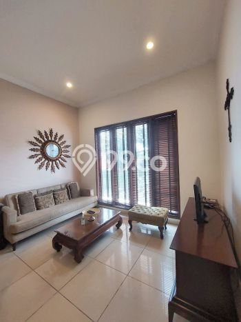 Ready to Use! Premium House LT 897m2 Desain Elegan di Kemang Ready to Use! Premium House LT 897m2 Desain Elegan di Kemang
