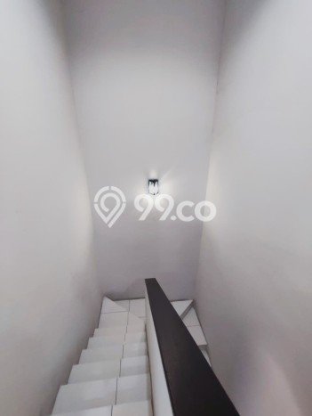 Rumah Elit Modern Siap Huni di Graha Raya Tangerang Selatan Rumah Elit Modern Siap Huni di Graha Raya Tangerang Selatan