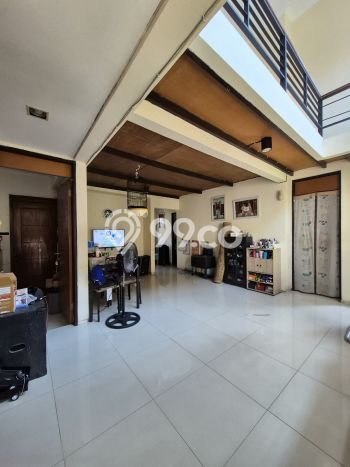 Dijual Rumah Luas Elegan Dengan View Cantik di Bintaro, Tangerang Selatan Dijual Rumah Luas Elegan Dengan View Cantik di Bintaro, Tangerang Selatan
