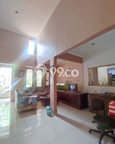 For Sale Hunian Rumah Terawat 5 KT di Graha Raya, Tangerang Selatan For Sale Hunian Rumah Terawat 5 KT di Graha Raya, Tangerang Selatan