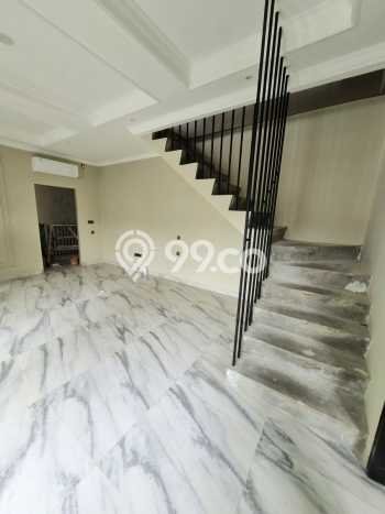 Rumah Elit LB 400m2 Siap Pakai Desain Elegan di BSD, Tangerang Rumah Elit LB 400m2 Siap Pakai Desain Elegan di BSD, Tangerang