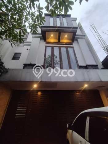 Rumah Elit Modern Tanpa Renovasi di Bintaro Tangerang Selatan Rumah Elit Modern Tanpa Renovasi di Bintaro Tangerang Selatan