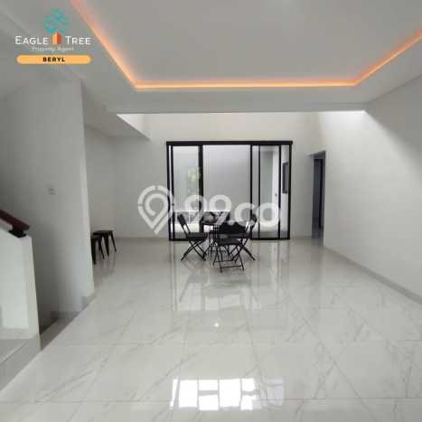 Jual Rumah Mewah Megah Dengan View Cantik di Bintaro, Tangerang Selatan Jual Rumah Mewah Megah Dengan View Cantik di Bintaro, Tangerang Selatan