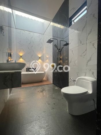 Rumah Elit Modern Siap Huni di Graha Raya Tangerang Selatan Rumah Elit Modern Siap Huni di Graha Raya Tangerang Selatan