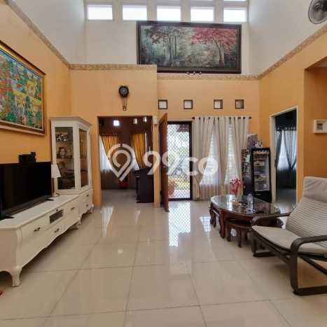 Ready to Use! Luxury House LT 290m2 Desain Modern di Graha Raya Ready to Use! Luxury House LT 290m2 Desain Modern di Graha Raya