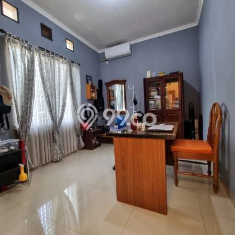 Ready to Use! Luxury House LT 290m2 Desain Modern di Graha Raya Ready to Use! Luxury House LT 290m2 Desain Modern di Graha Raya