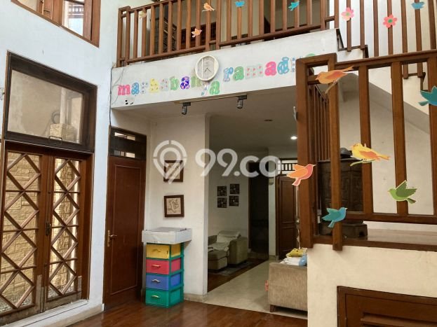 Hunian Elit LB 195m2 Siap Pakai Desain Elegan di Bintaro, Tangerang Selatan Hunian Elit LB 195m2 Siap Pakai Desain Elegan di Bintaro, Tangerang Selatan