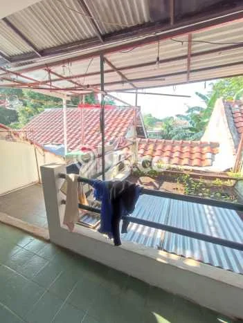 Rumah Luas Asri 3 KT Siap Pakai di Graha Raya Tangerang Selatan Rumah Luas Asri 3 KT Siap Pakai di Graha Raya Tangerang Selatan