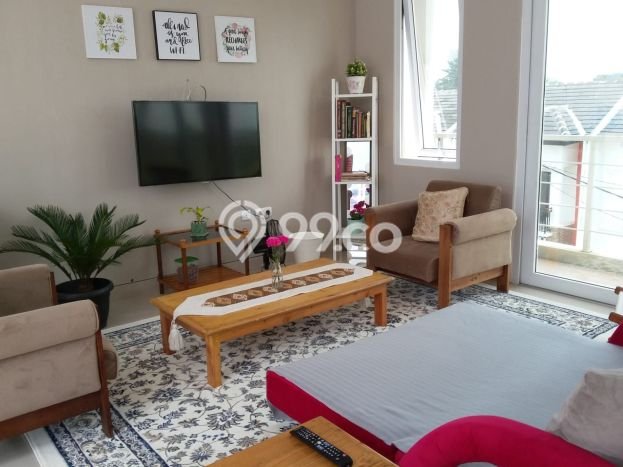 Jual Rumah Luas Elegan Dengan View Cantik di Bintaro, Tangerang Selatan Jual Rumah Luas Elegan Dengan View Cantik di Bintaro, Tangerang Selatan