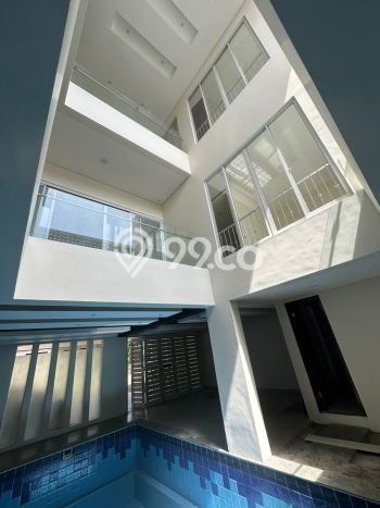 Dijual Rumah Luas Megah Dengan View Cantik di Bintaro, Tangerang Selatan Dijual Rumah Luas Megah Dengan View Cantik di Bintaro, Tangerang Selatan