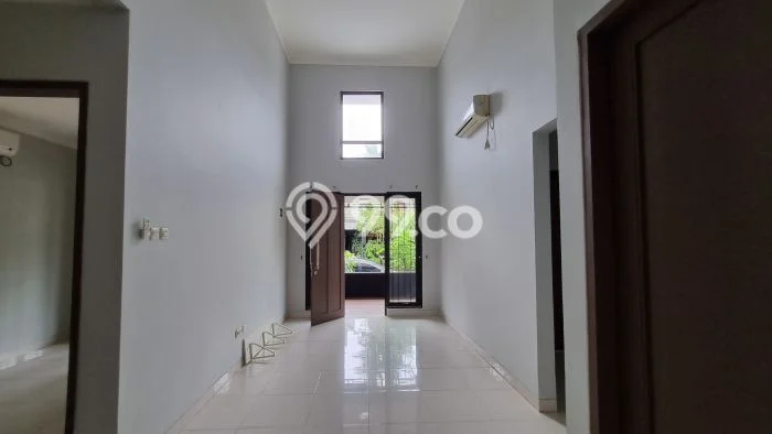 Jarang Ada! Rumah Kontrakan 3 Kamar Nyaman Siap Huni Graha Raya Jarang Ada! Rumah Kontrakan 3 Kamar Nyaman Siap Huni Graha Raya