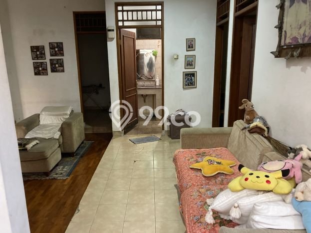 Hunian Elit LB 195m2 Siap Pakai Desain Elegan di Bintaro, Tangerang Selatan Hunian Elit LB 195m2 Siap Pakai Desain Elegan di Bintaro, Tangerang Selatan