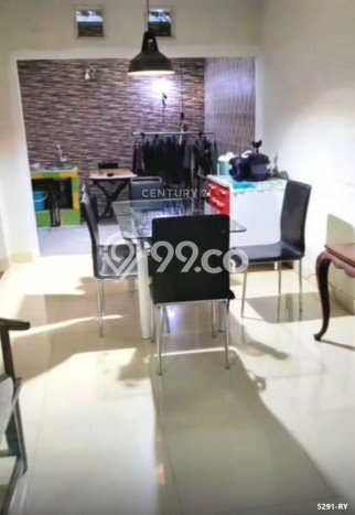 Dijual Rumah 4 Kamar Lokasi Ideal Bagus dan Strategis di Kebayoran Lama Dijual Rumah 4 Kamar Lokasi Ideal Bagus dan Strategis di Kebayoran Lama