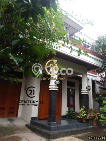 Hunian Elit LB 550m2 Siap Huni Desain Elegan di Bintaro, Tangerang Selatan Hunian Elit LB 550m2 Siap Huni Desain Elegan di Bintaro, Tangerang Selatan