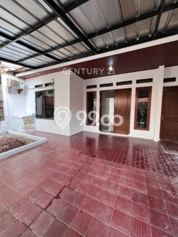 Jual Rumah Bagus Siap Huni LB 180m2 di Ciputat, Tangerang Selatan Jual Rumah Bagus Siap Huni LB 180m2 di Ciputat, Tangerang Selatan
