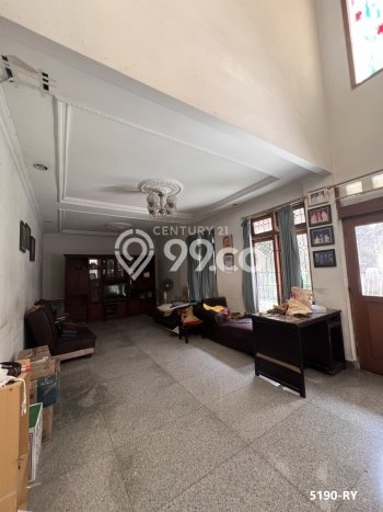 Rumah Mewah Siap Huni LT 278m2 di Kebayoran Lama, Jakarta Selatan Rumah Mewah Siap Huni LT 278m2 di Kebayoran Lama, Jakarta Selatan