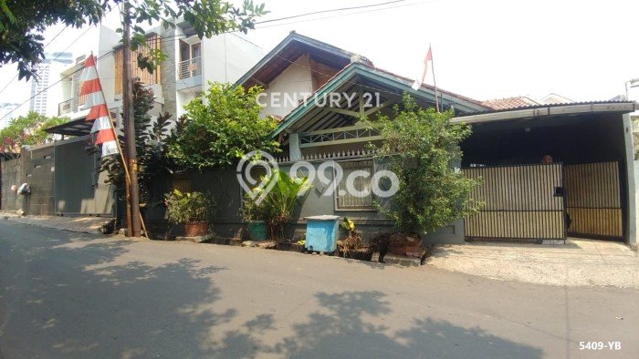 Siap Huni Rumah Mewah 5 Kamar di Kebayoran Lama Dekat ke Mana Saja Siap Huni Rumah Mewah 5 Kamar di Kebayoran Lama Dekat ke Mana Saja
