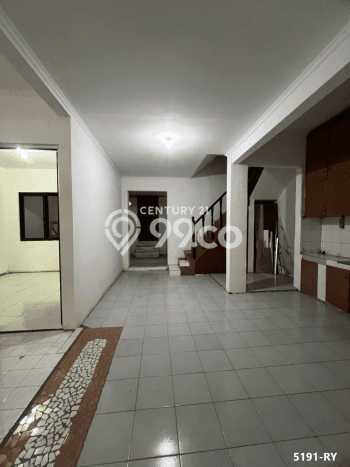 Jual Rumah Bagus Siap Huni LB 180m2 di Ciputat, Tangerang Selatan Jual Rumah Bagus Siap Huni LB 180m2 di Ciputat, Tangerang Selatan