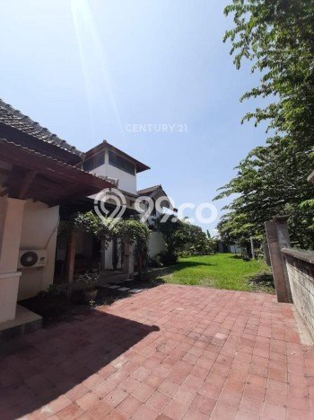 Rumah area Kuta, Badung, Luas 1000m2m² LB 240m2m² Rumah area Kuta, Badung, Luas 1000m2m² LB 240m2m²