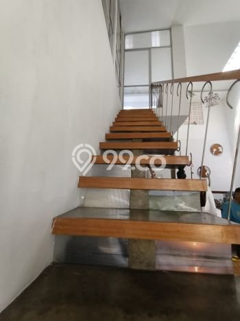 Siap Huni Rumah Mewah 8 Kamar di Senen Dekat ke Mana Pun Siap Huni Rumah Mewah 8 Kamar di Senen Dekat ke Mana Pun