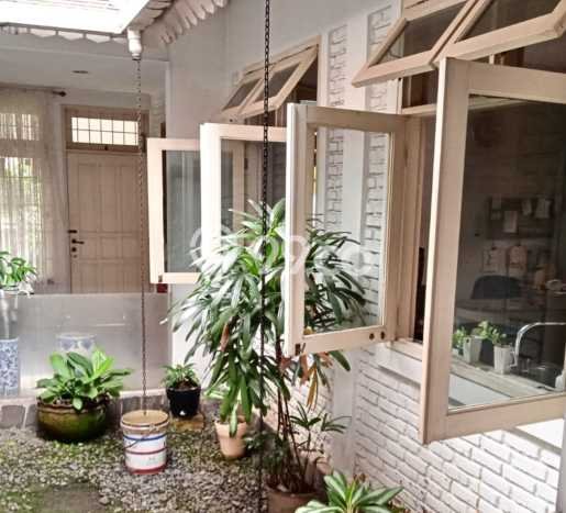 Dijual Rumah Mewah Elegan Dengan View Cantik di Cipete, Jakarta Selatan Dijual Rumah Mewah Elegan Dengan View Cantik di Cipete, Jakarta Selatan